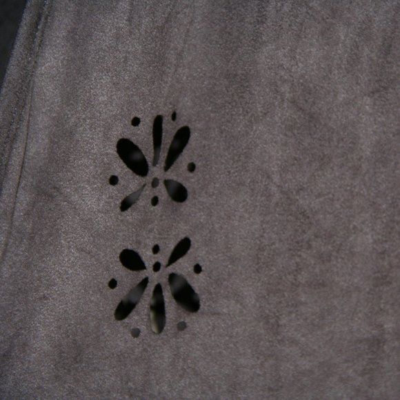 Kori America Sleeveless Fringe Jacket with flower cut outs - Picture 4 of 6